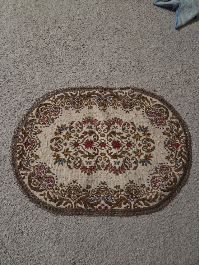 Vintage Group Muylle Belgian Tapestry Doily, 18.5" x 14"