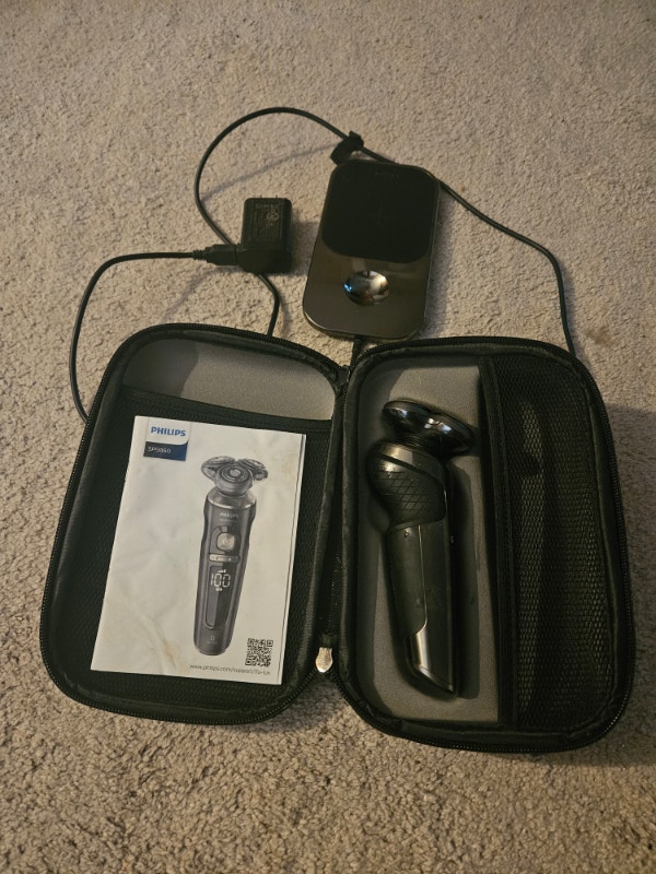 Philips SP9860 S9000 Prestige Shaver w/Wireless Charger - photo 2