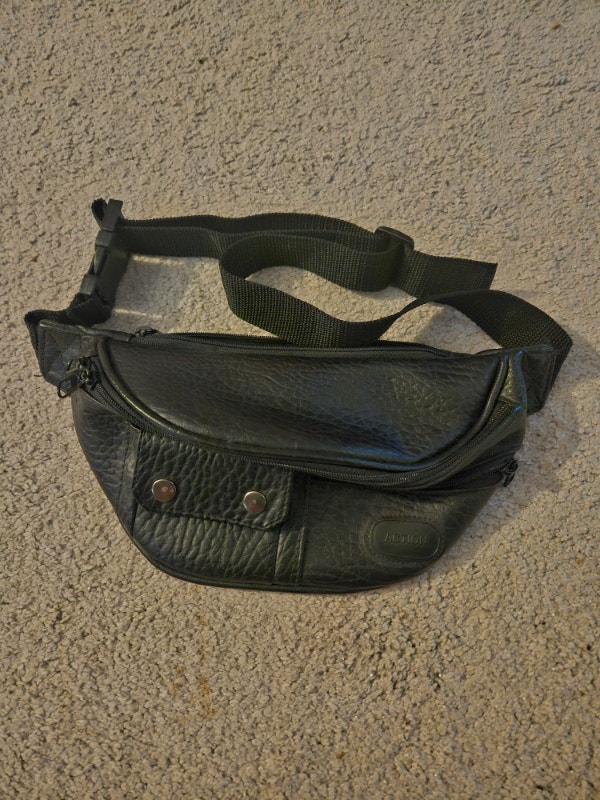 Genuine Leather Fanny/Belt Pack, Excellent Condition
