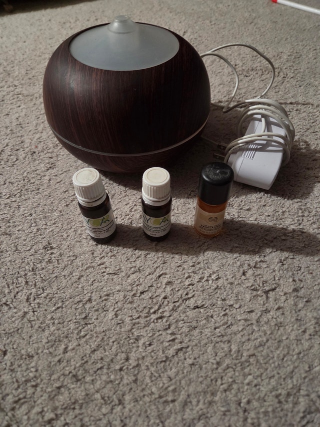 Tenswall 500ml Wood Grain Ultrasonic Diffuser + 3 Oils