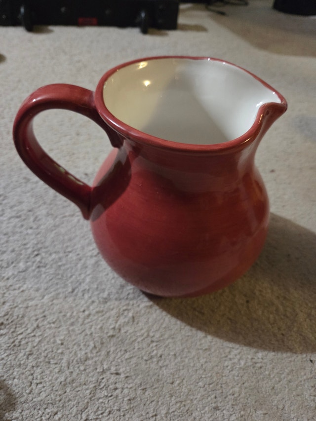 Vintage Elegant Ceramic Vase/Jug, 6" x 8"