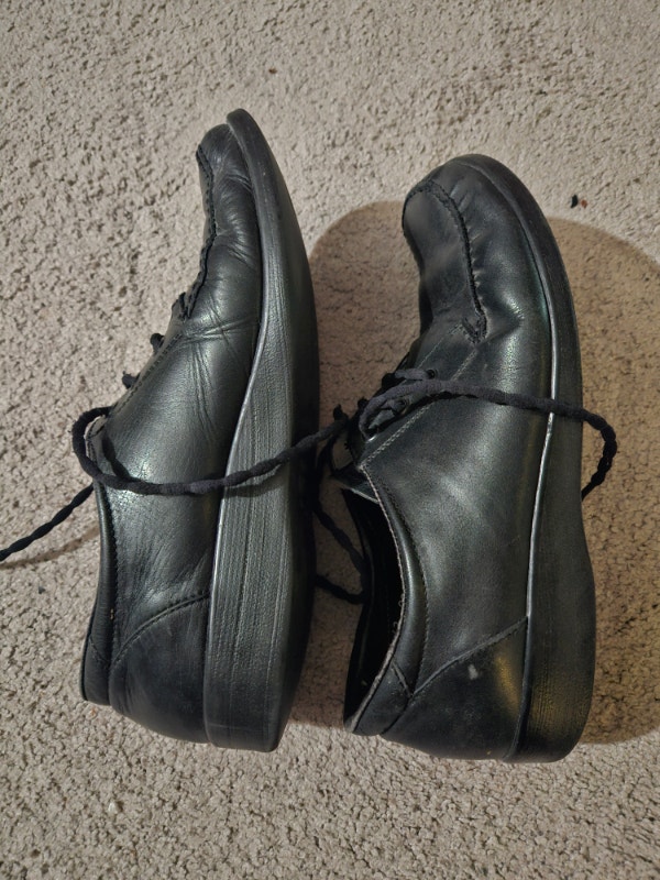Euro Hand-Stitched Leather Dress Shoes, Men’s 10 (EU 43), VGC - photo 2