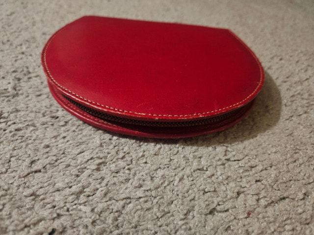 Vintage 1960s Manicure Pedicure Grooming Set w/ Leather Case - photo 2