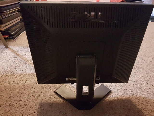 Dell E196FP 19" 4:3 1280x1024 LCD Monitor - photo 2