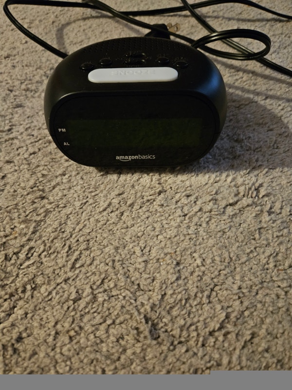 Amazon Basics Digital Alarm Clock, Night Light & Battery Backup - photo 4