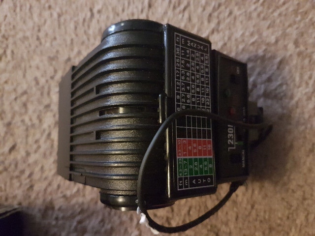 Vintage 1970s Topman 230-B Solid State Flash, w/Box & Manual - photo 2