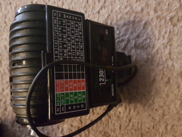 Vintage 1970s Topman 230-B Solid State Flash, w/Box & Manual - photo 3