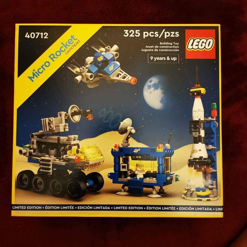 LEGO Micro Rocket Launchpad 40712