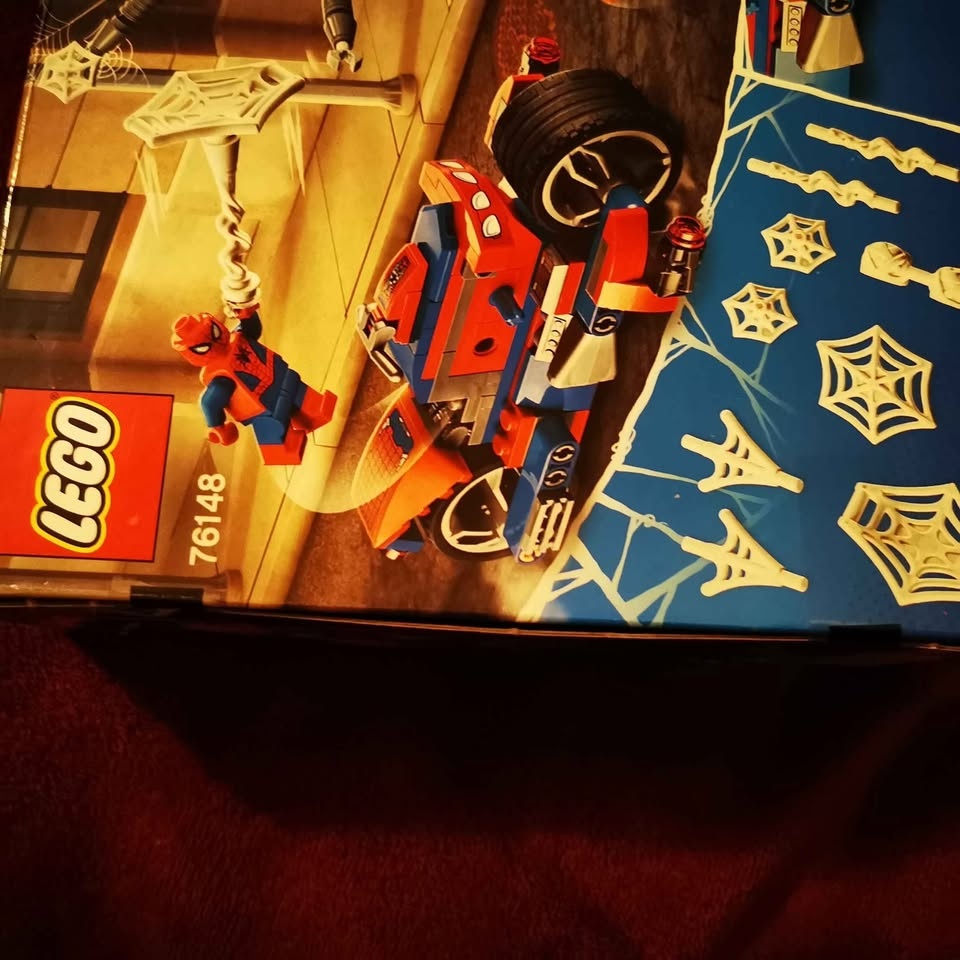 LEGO 76148 Spider-Man vs. Doc Ock - photo 3