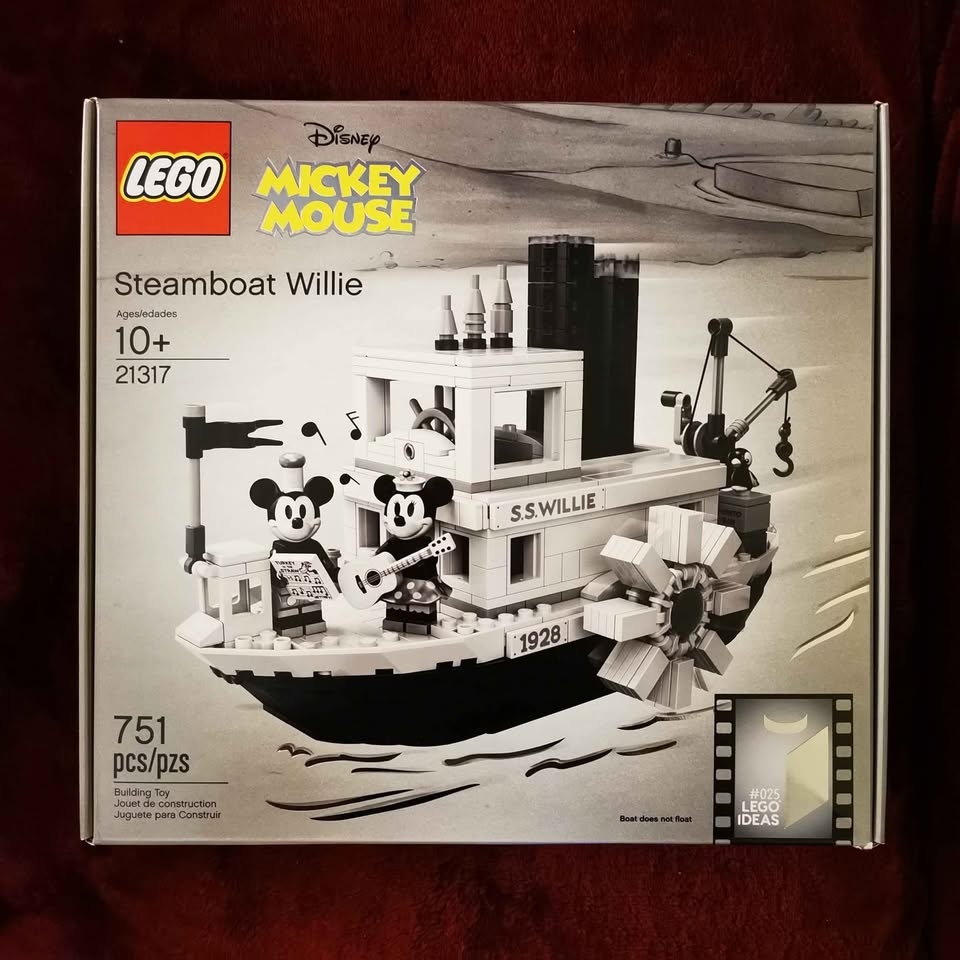LEGO Ideas Steamboat Willie 21317