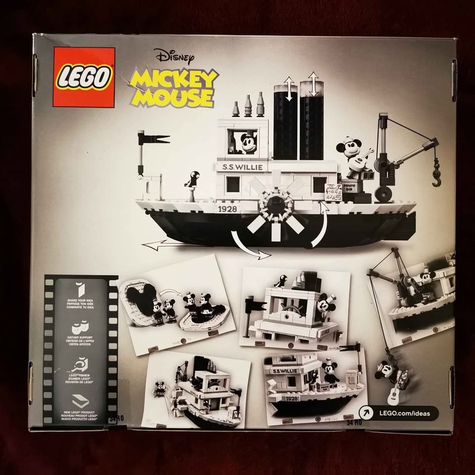 LEGO Ideas Steamboat Willie 21317 - photo 2