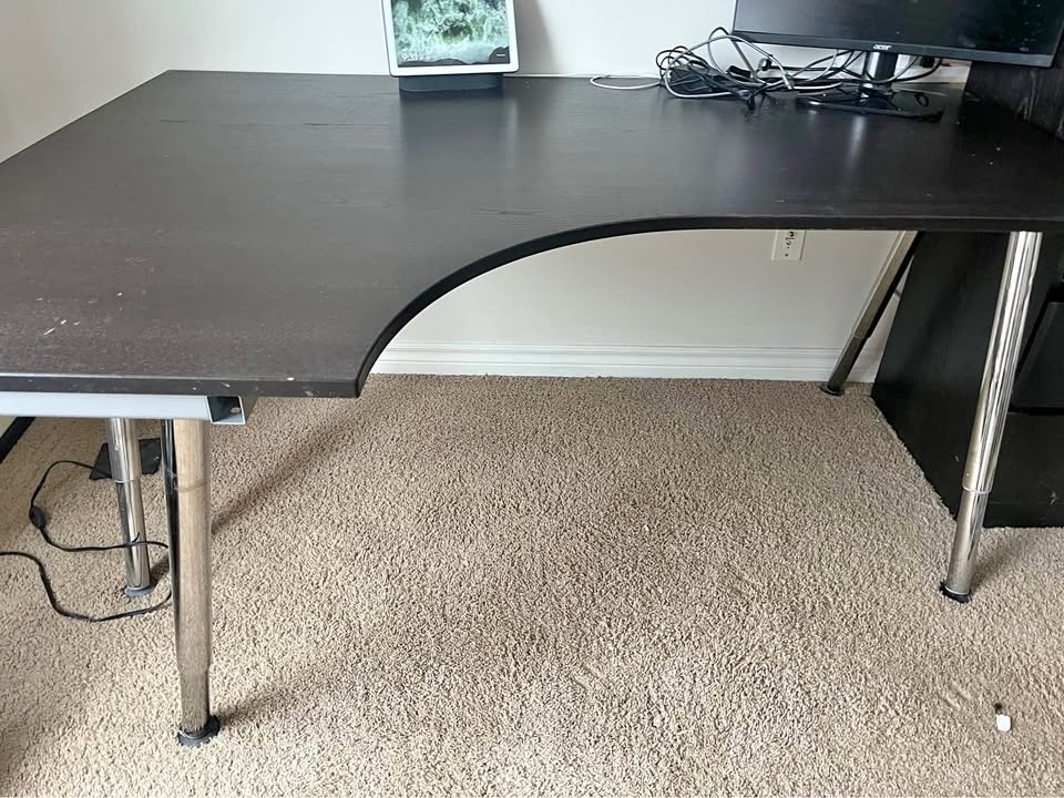L shaped corner desk