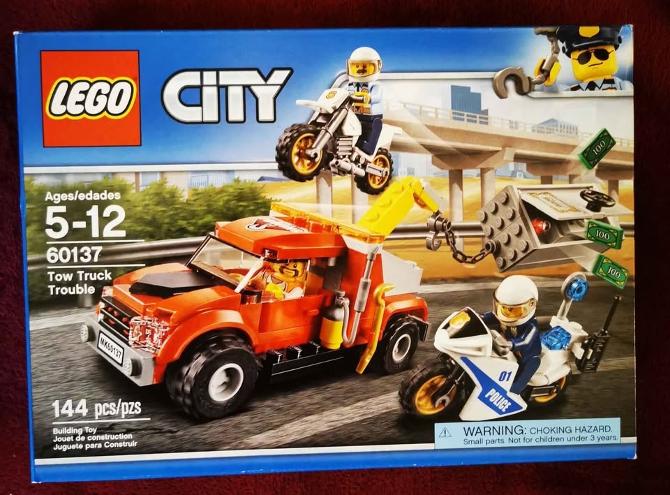 60137 LEGO City Tow Truck Trouble