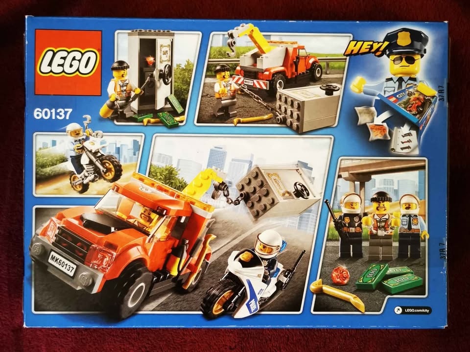 60137 LEGO City Tow Truck Trouble - photo 2