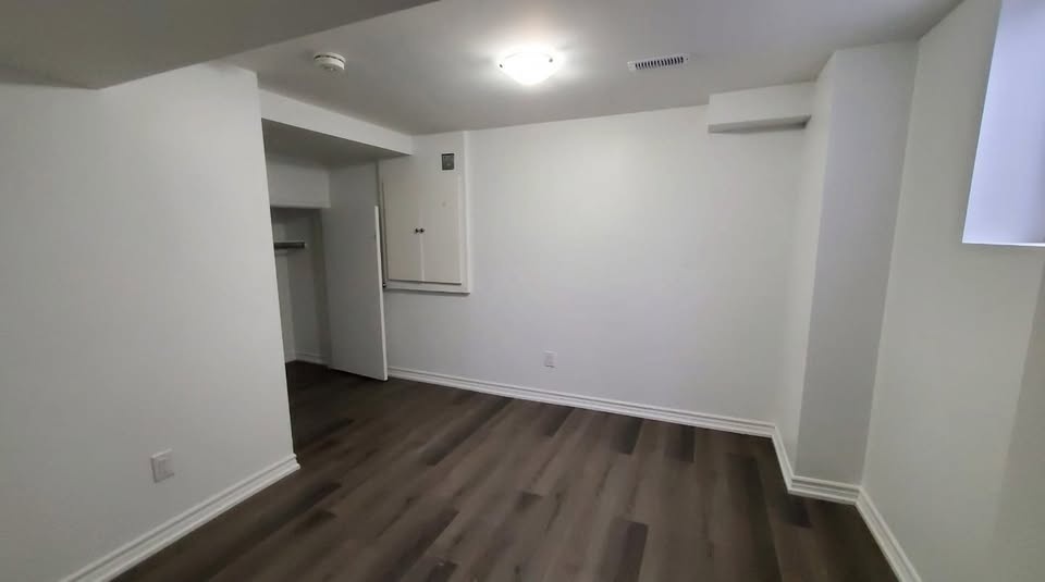 1 Bed 1 Bath Apartment - photo 4
