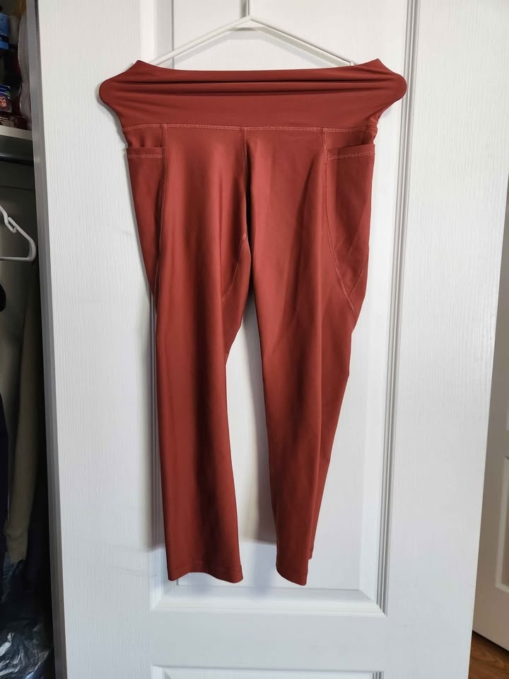 Old Navy Women’s Activewear Bundle (5 pcs) – Hooded Top, Joggers - photo 5