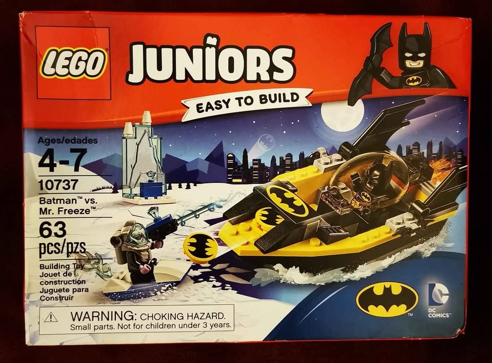 LEGO Juniors DC Comics Super Heroes Batman vs. Mr. Freeze