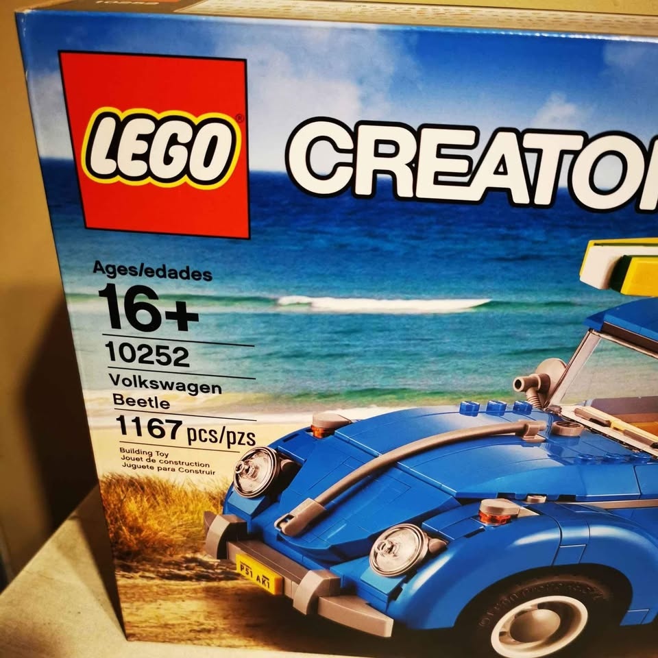 Lego Volkswagen Beetle #10252 - photo 3