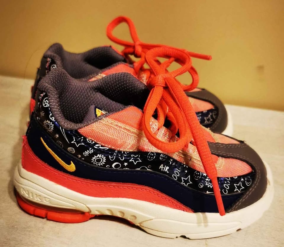 Nike Air Max Girls Runners Size 7C