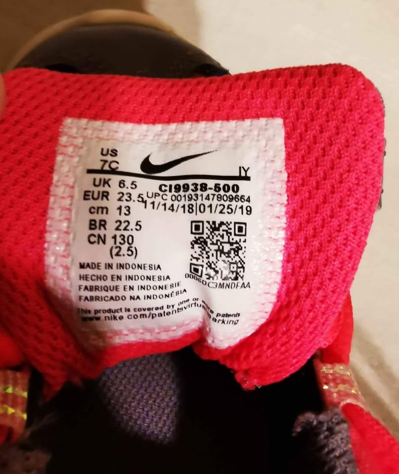 Nike Air Max Girls Runners Size 7C - photo 3