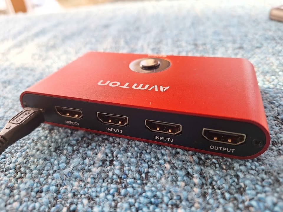 Avmton HDMI 3-1 Splitter Switch with Remote - photo 2