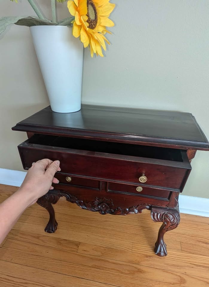 Antique Mahogany Queen Anne Side Table/Lowboy - photo 2