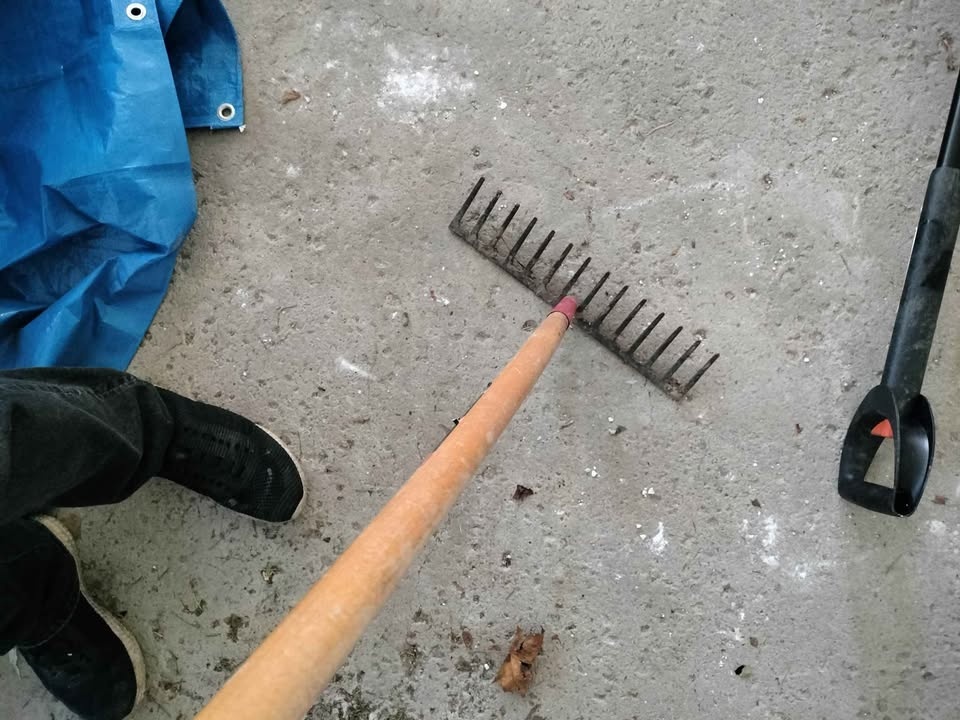 Gardening tools - photo 3