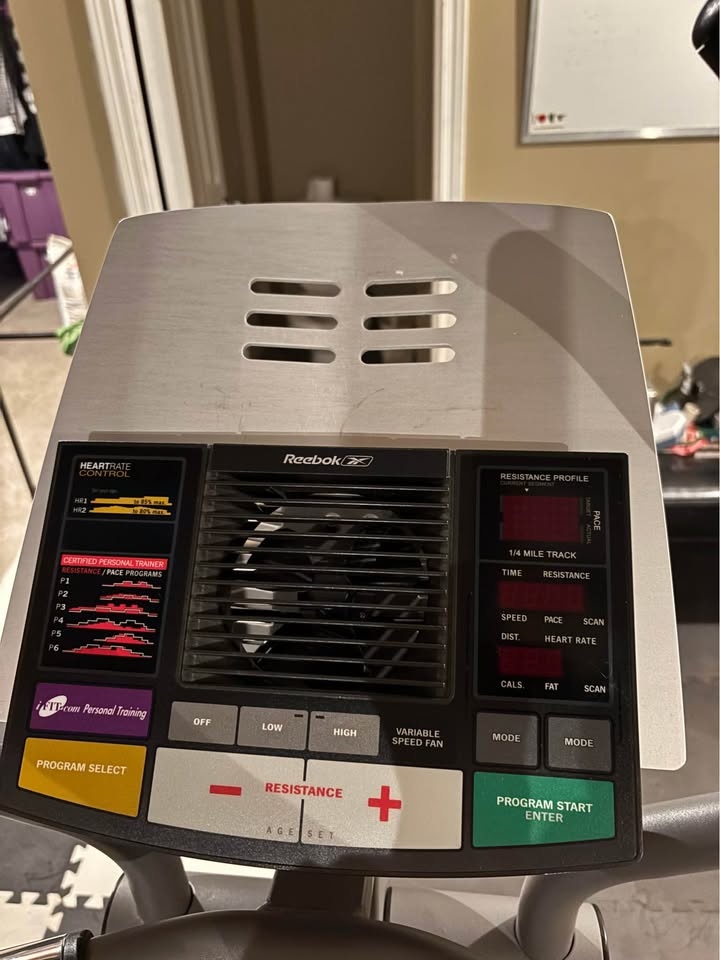 Reebok RL 525 Elliptical Trainer PRICE DROP! - photo 2
