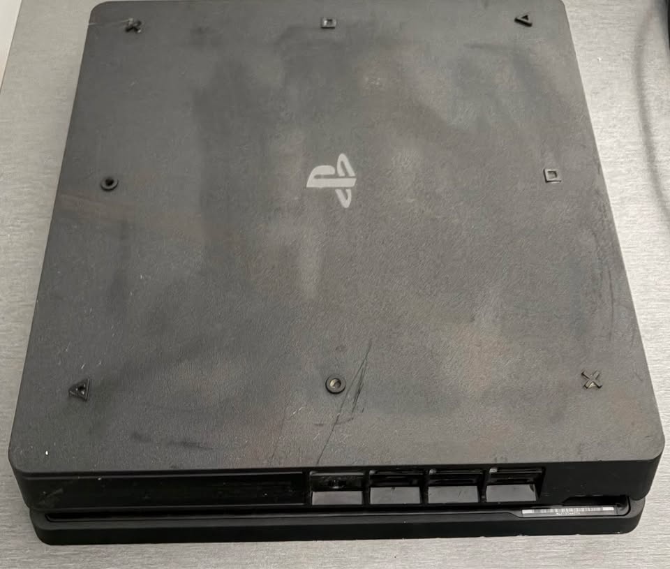 PlayStation 4 Console Bundle – Ready to Play! - photo 3