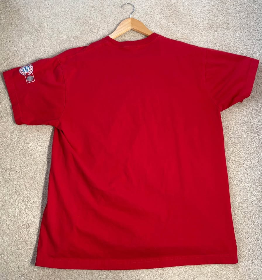 🔴 FC Bayern München "Champions 2003" Tee – Deutscher Meister - photo 3