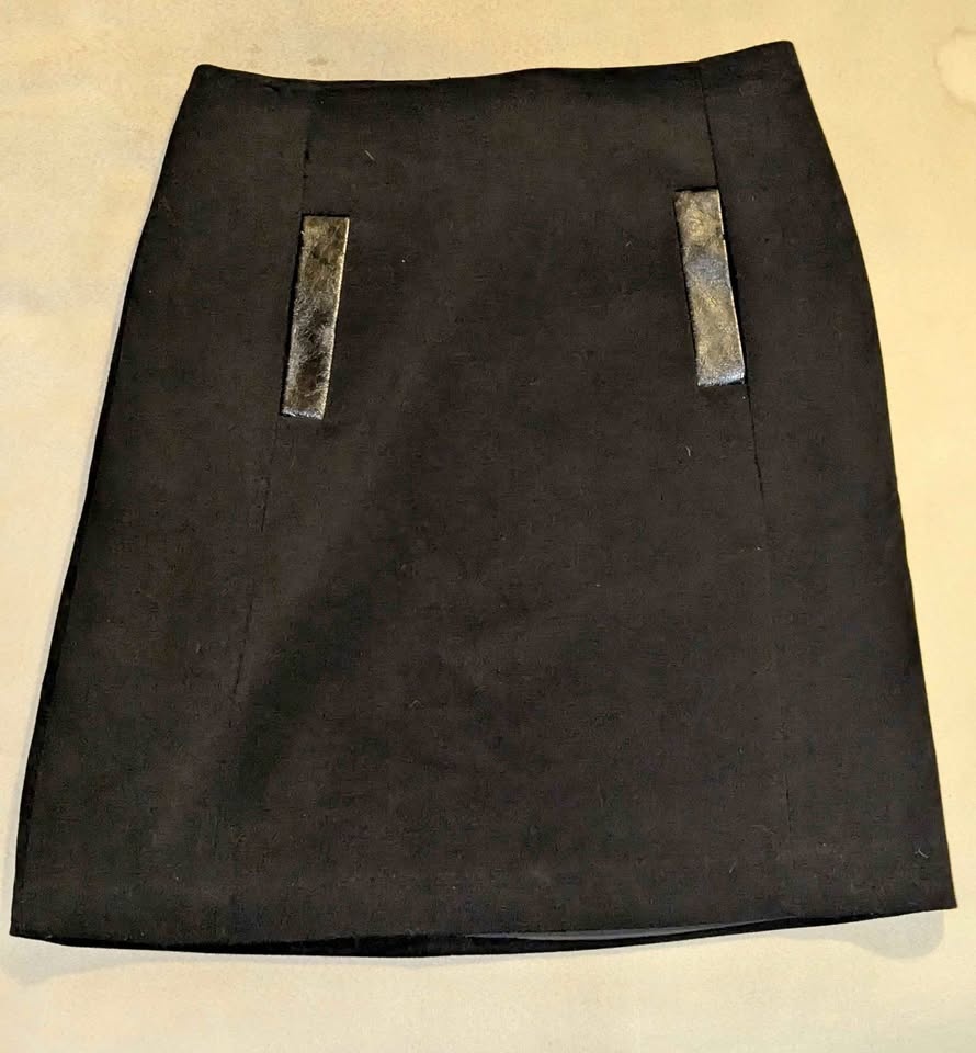Short skirts RW&CO