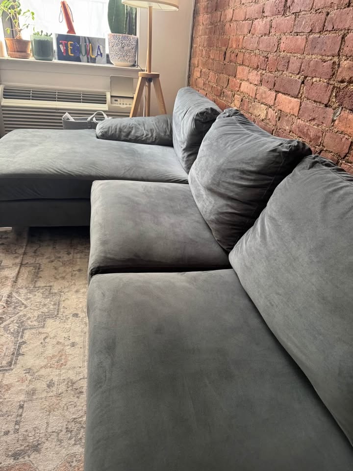 Gray Sectional Sofa w/ Left Chaise - photo 3