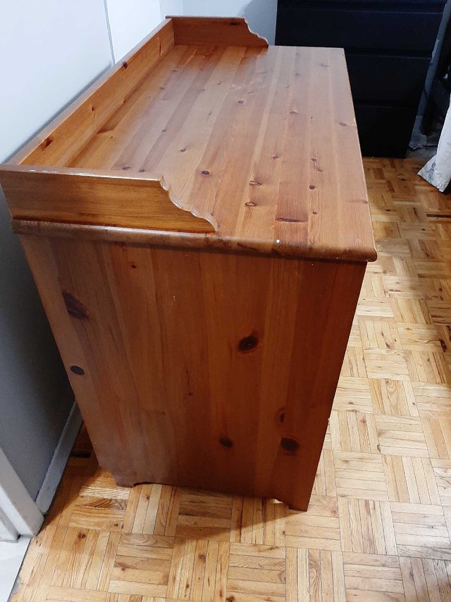 Drawers with many rooms for storage - photo 2