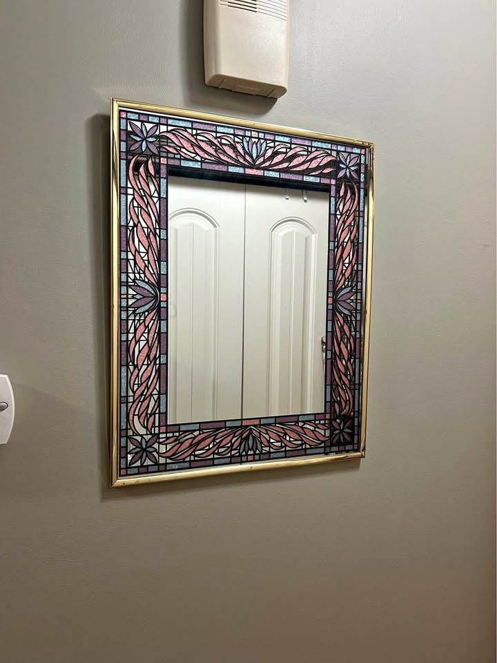 Decorative Framed Wall Mirror – Stained Glass Style Border