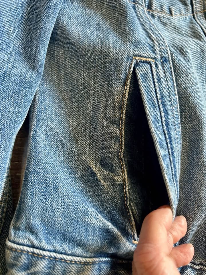 Banana Republic Women's Classic Denim Jean Jacket - Size L - photo 4