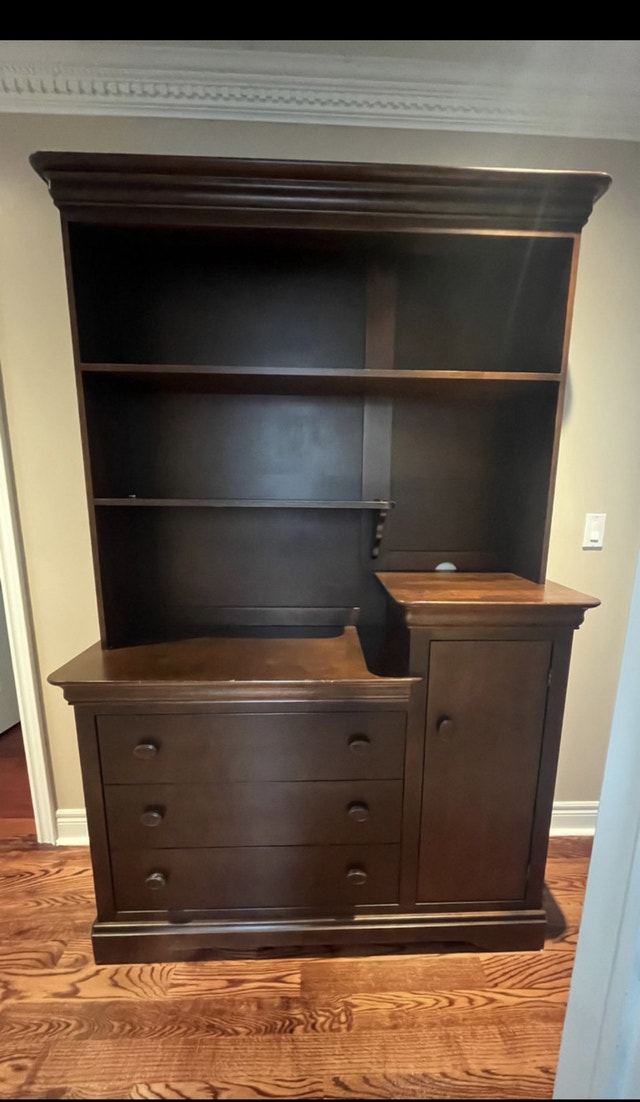 Dresser and Hutch Combo