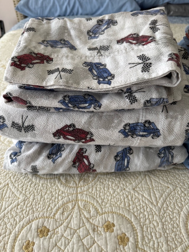 Double/Full Sheet Sets - Various Themes - photo 2