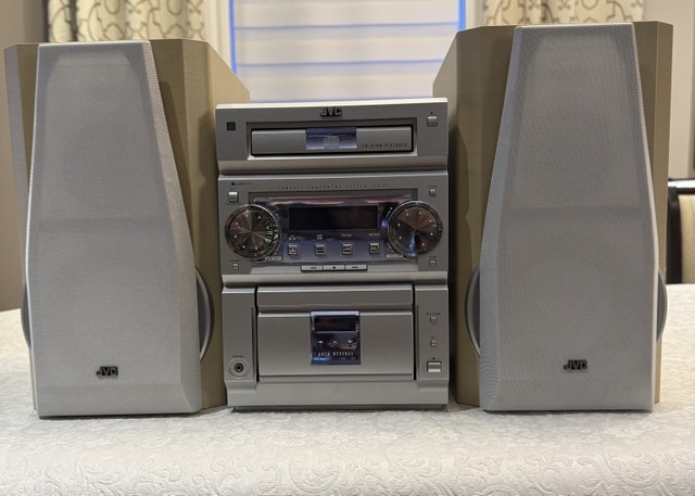 JVC mini stereo system - model FS-P7