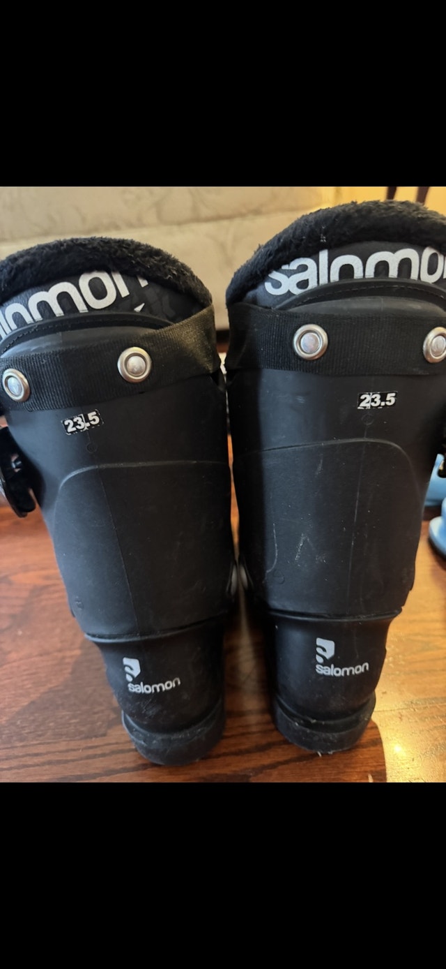 Salomon Ski Boots & Atomic Skis - Junior Sizes - photo 4