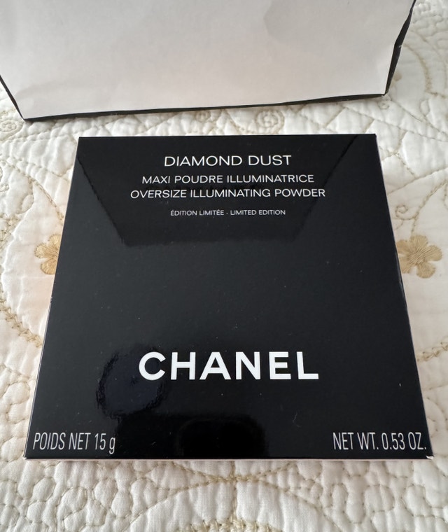 Chanel Diamond Dust - oversize illuminating powder