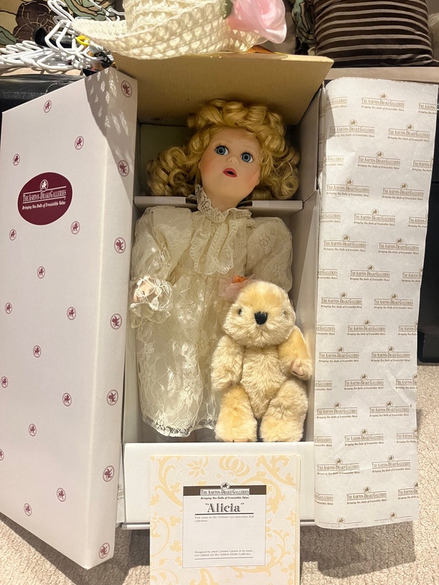 Porcelain Dolls - photo 3