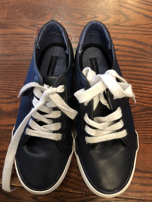 Tommy Hilfiger Dennie Low Top Peacoat - size 5Y