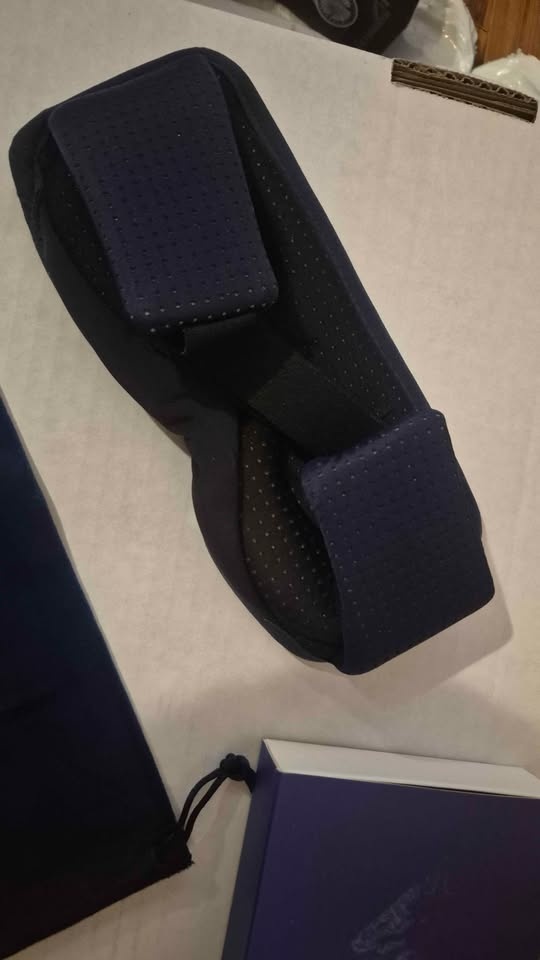 Dark blue ZHENYEMEI sleep mask with pouch and box - photo 2