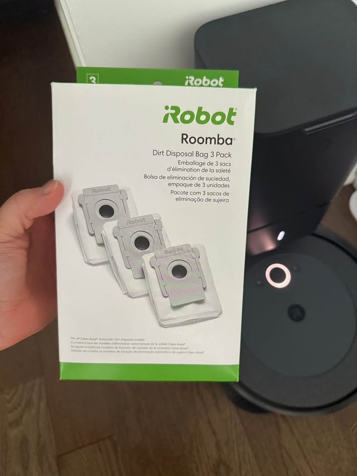 Roomba i4 Robot Vacuum with Self-Emptying Base - photo 2