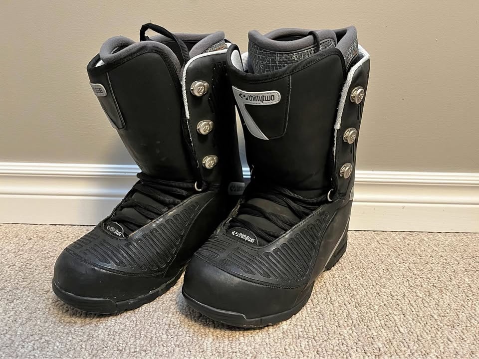 Thirty Two Snowboard Boots - Men's Size 9.5