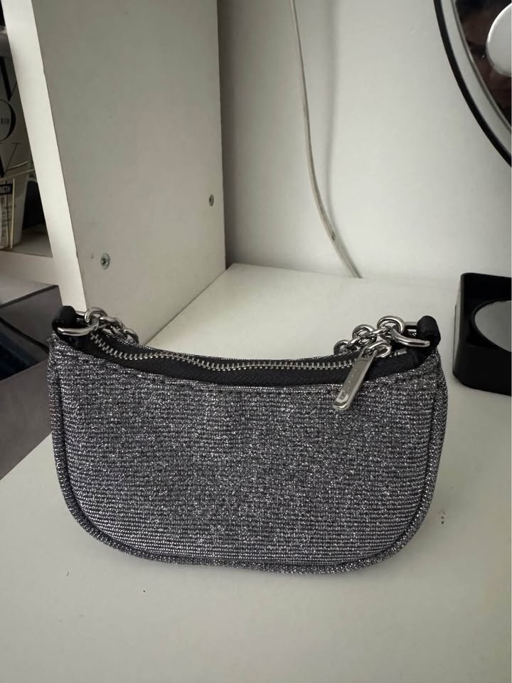 Lululemon City Essentials Nano Shoulder Bag - Silver - photo 2