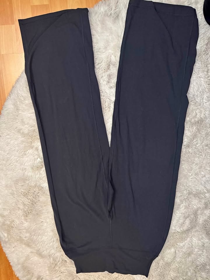 Black Aritzia TNA Leggings - Size Small