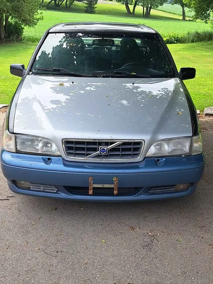 1998 Volvo S70 thumbnail