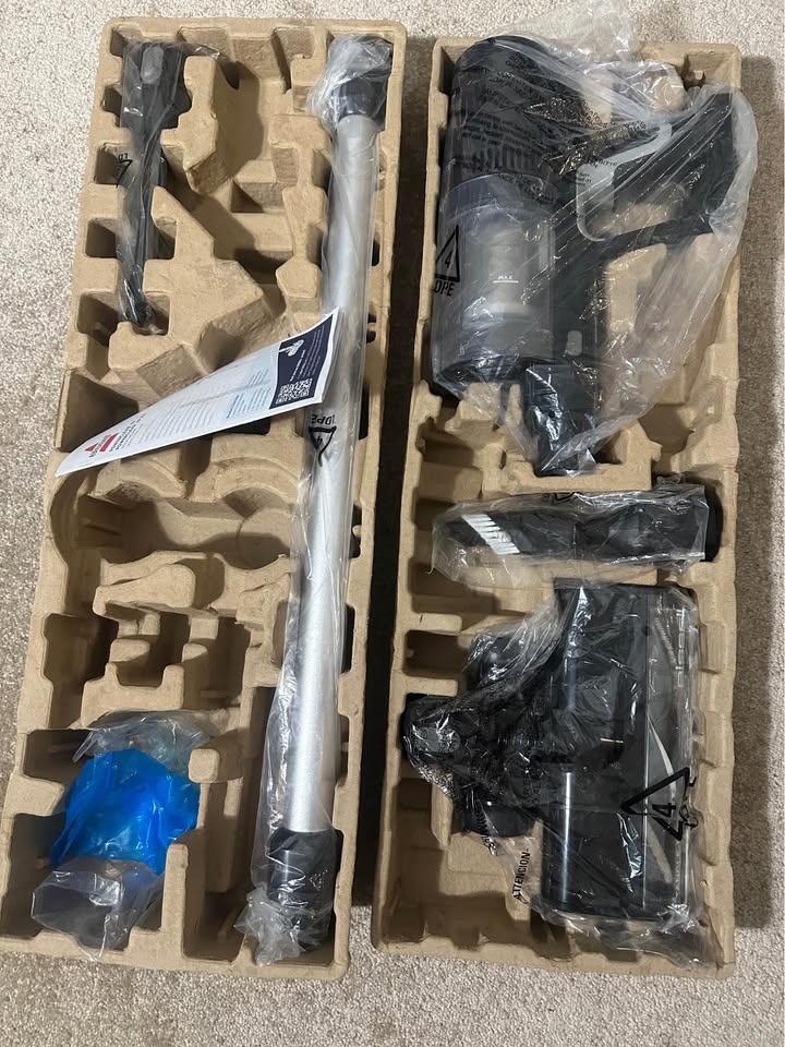 BISSELL PowerLifter Cordless Stick Vacuum (Open Box) - photo 3