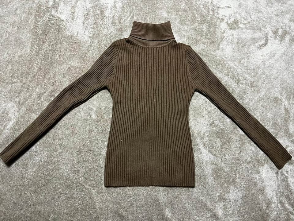 Brown Knit Turtleneck Sweater – Warm & Cozy | Long Sleeve Size S - photo 3